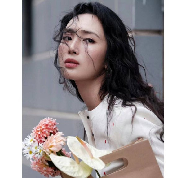 51策略 李鸿其王紫璇携手走红毯，隐恋三年，正式官宣恋情